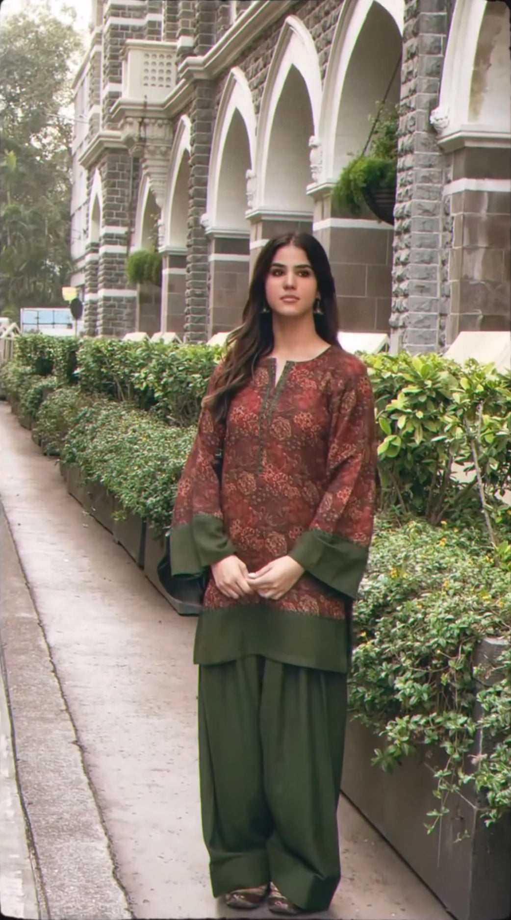 Pashmina Farshi Suit Set